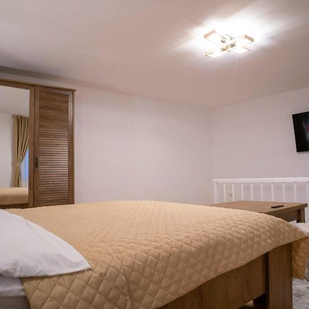 Coban Residence - A4 - Rustic Apartment Брашов Экстерьер фото